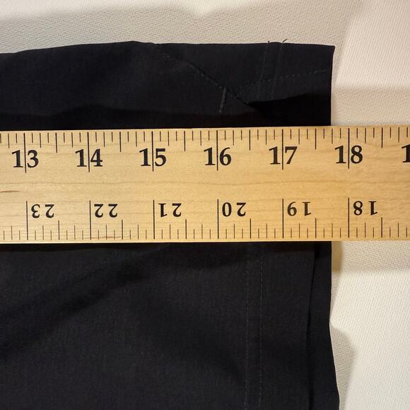 Adidas Men’s Small Black Athletic Shorts Zip Pockets Elastic Waist 8.5” Inseam - Picture 10 of 10